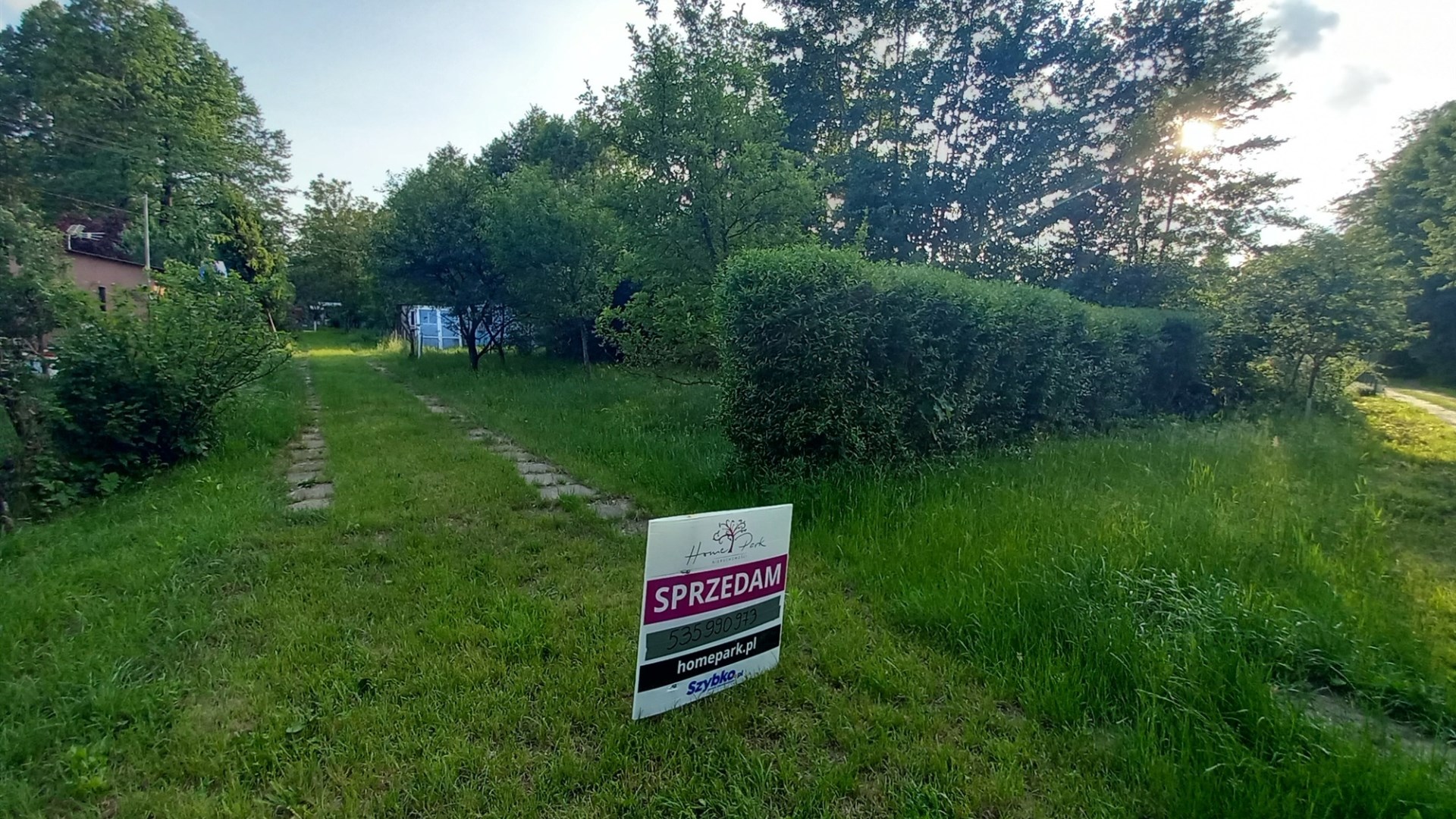 Działka na sprzedaż