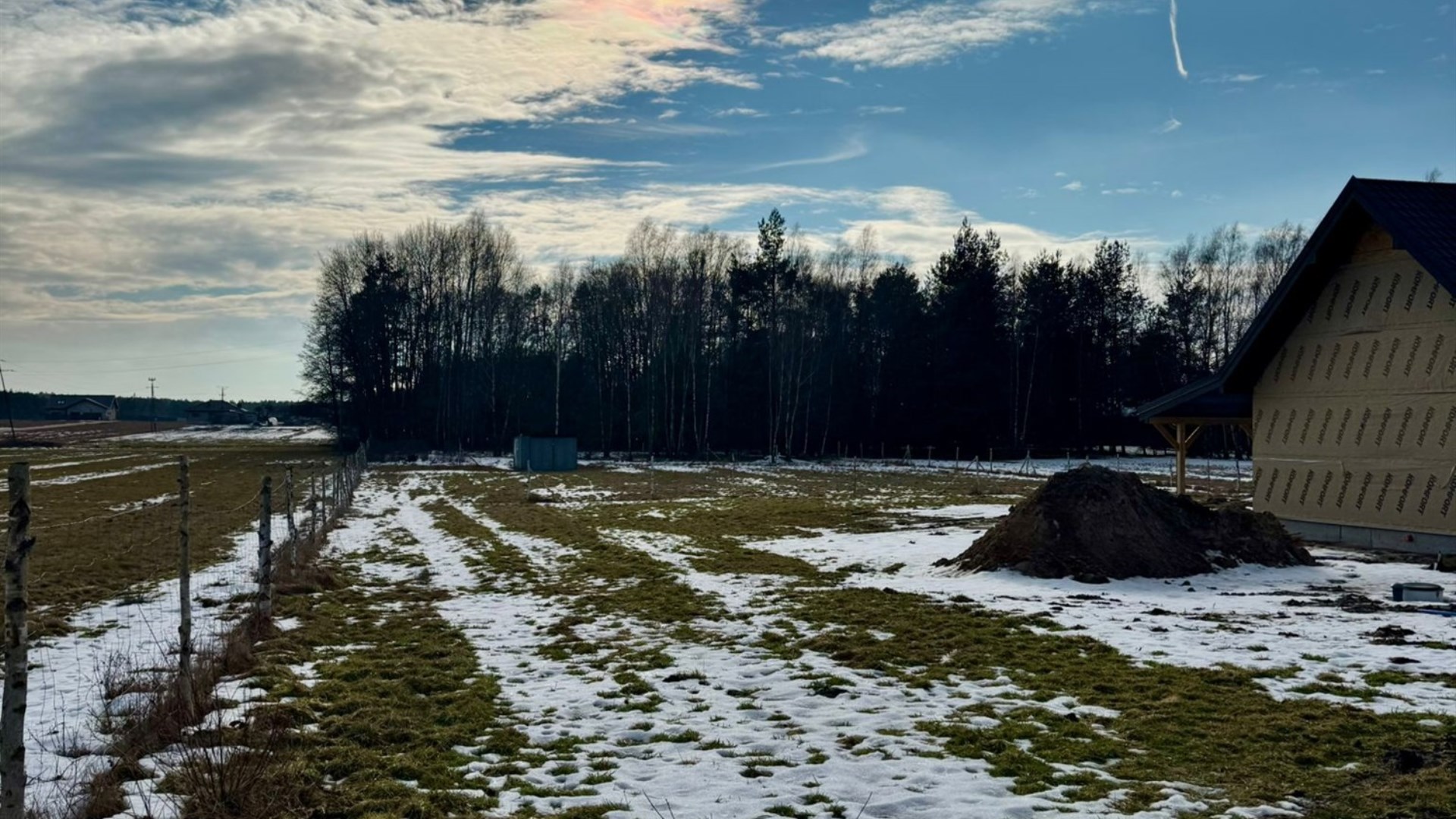 Działka na sprzedaż