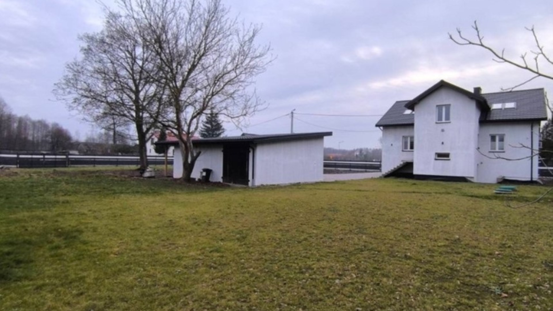 Działka na sprzedaż