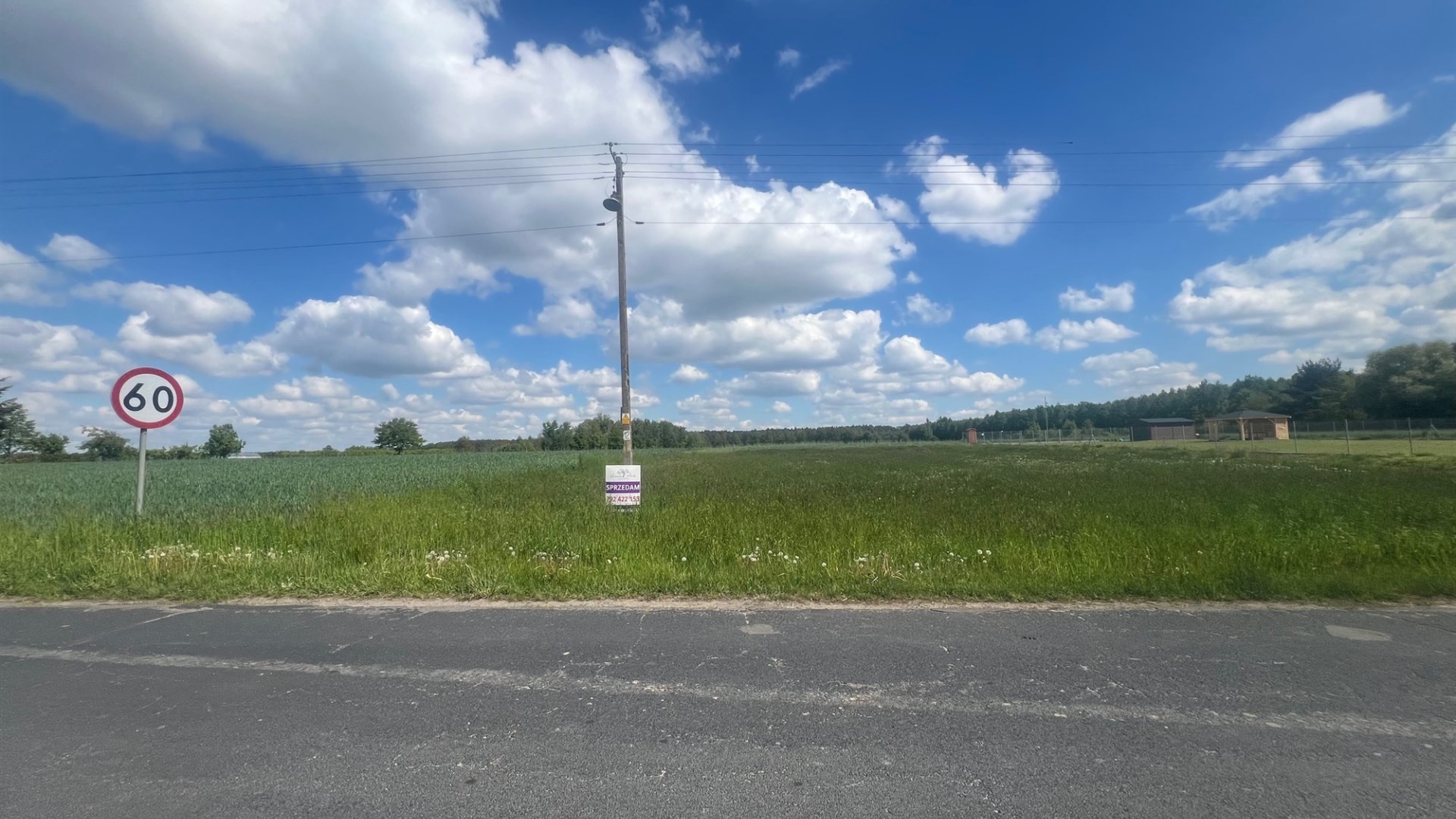 Działka na sprzedaż